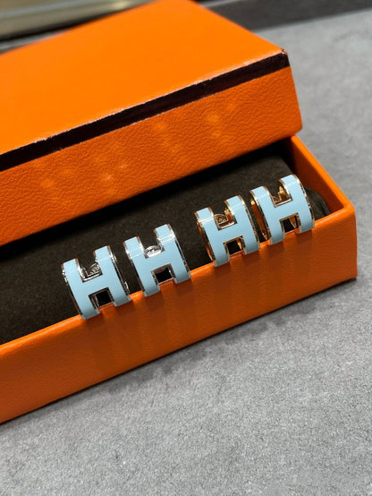 DIANA POP H SKY BLUE STUD EARRINGS