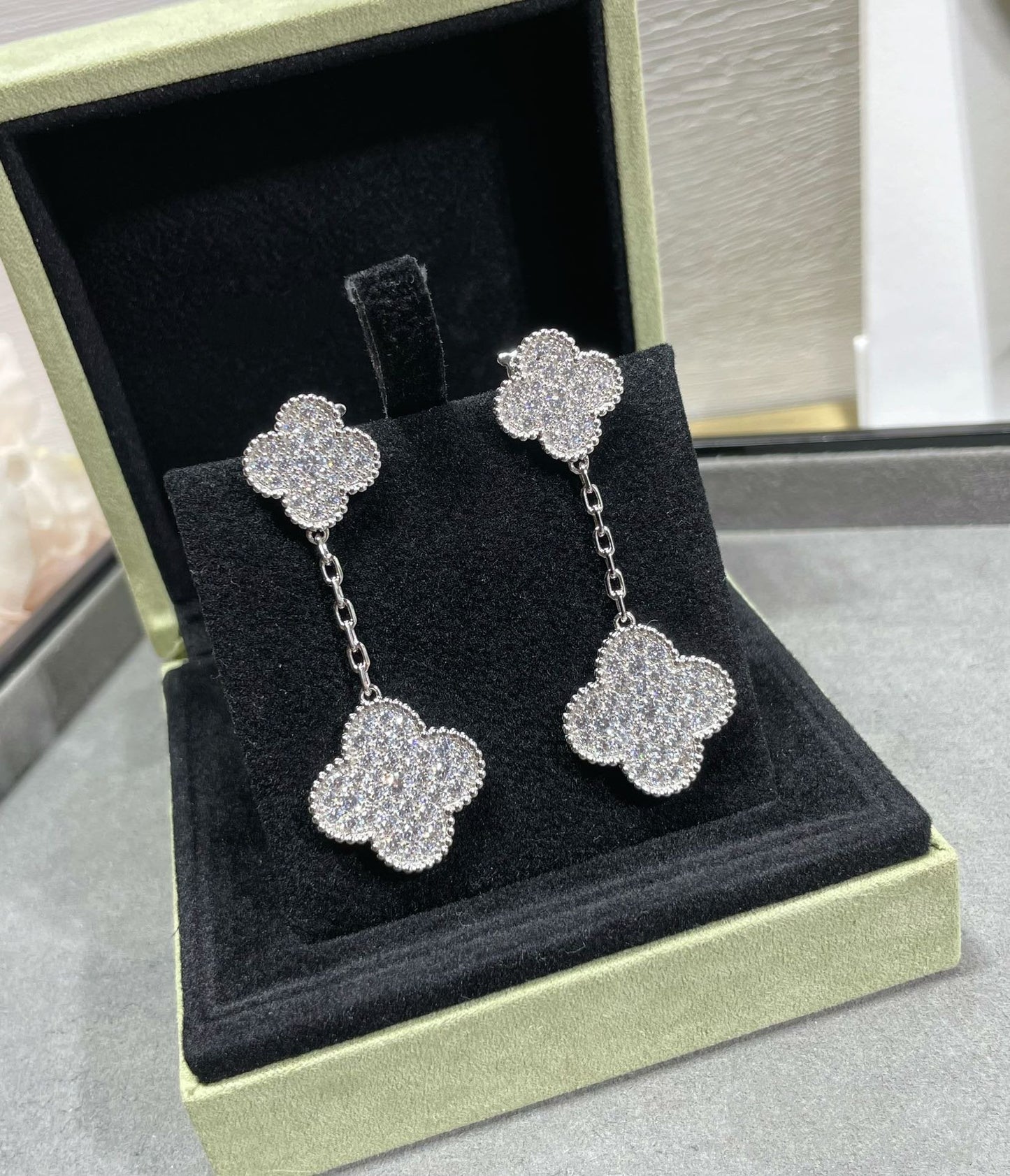 DIANA CLOVER 2 MOTIFS DIAMOND PAVED SILVER EARRINGS