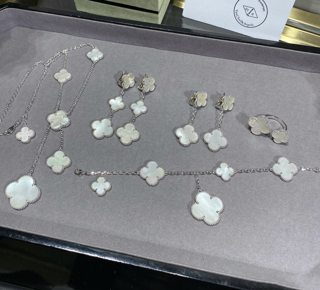 DIANA CLOVER 5 MOTIF WHITE MOP SILVER BRACELET