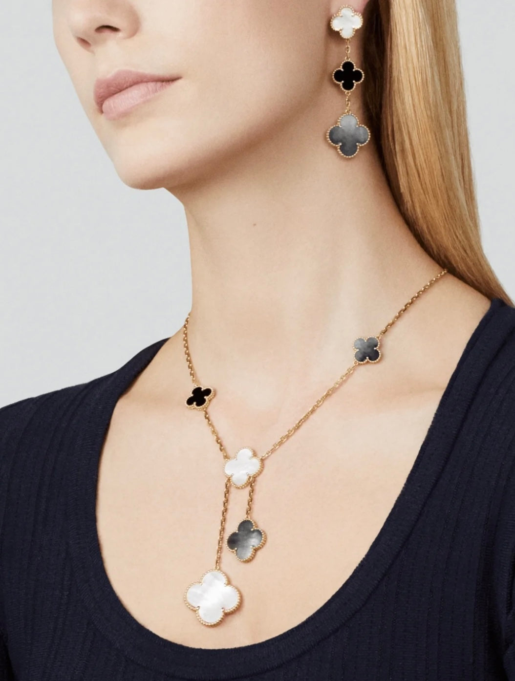 DIANA CLOVER 3 MOTIF MOP ONYX DARK MOP PINK GOLD EARRINGS