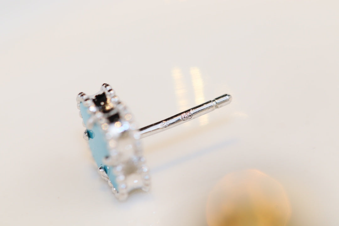 DIANA CLOVER MINI TURQUOISE SILVER STUD EARRINGS