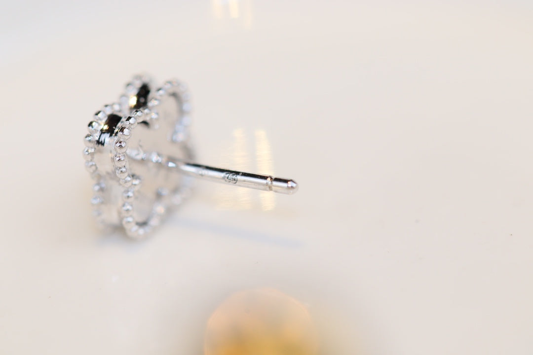 DIANA CLOVER MINI TURQUOISE SILVER STUD EARRINGS