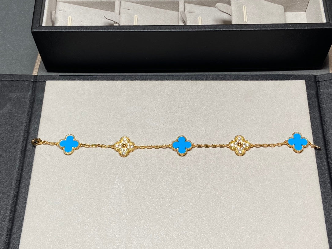 DIANA CLOVER 5 MOTIF BLUE CHALCEDONY DIAMOND GOLD BRACELET