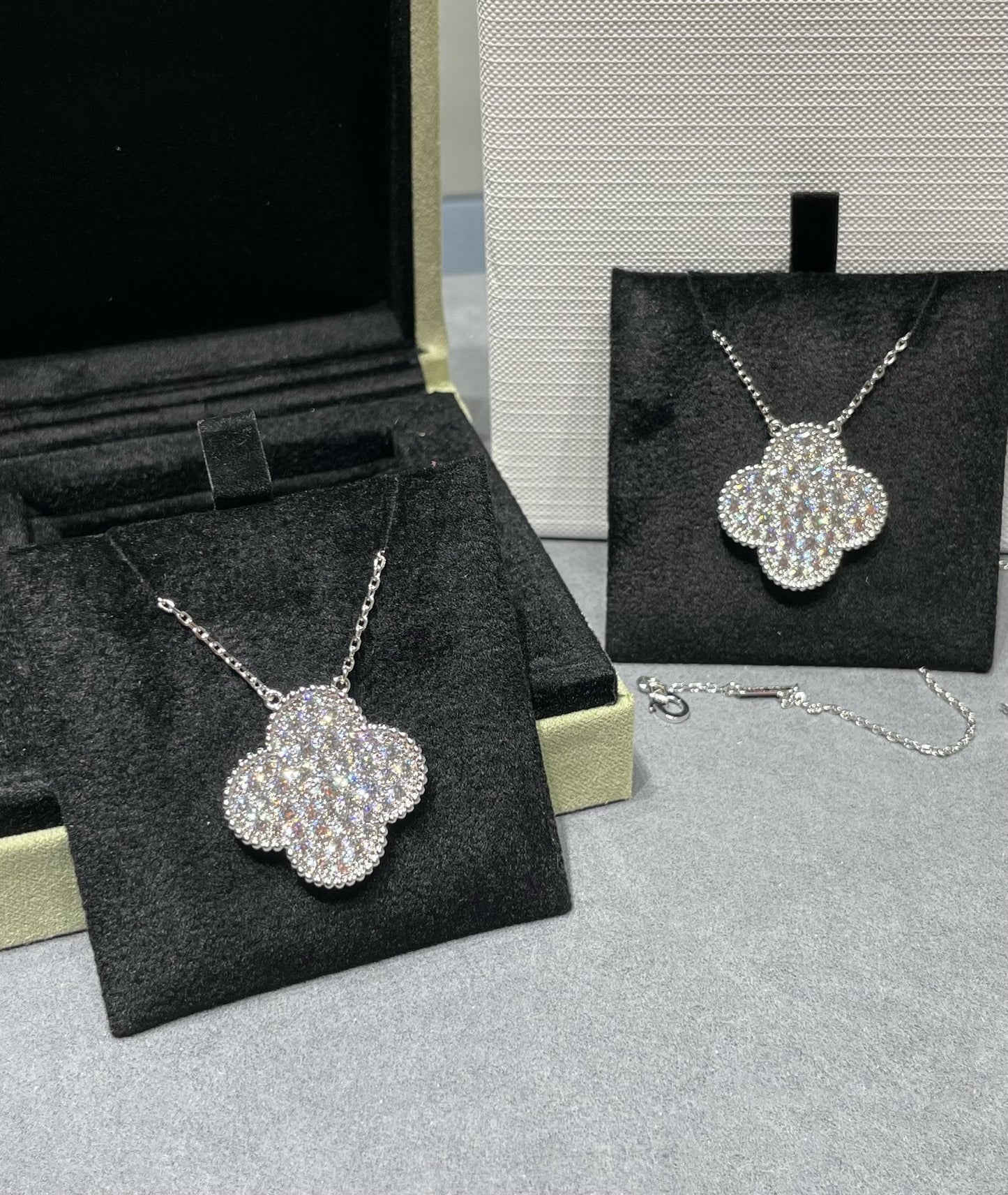 DIANA CLOVER 25MM LARGE PENDANT DIAMOND PAVED SILVER NECKLACE
