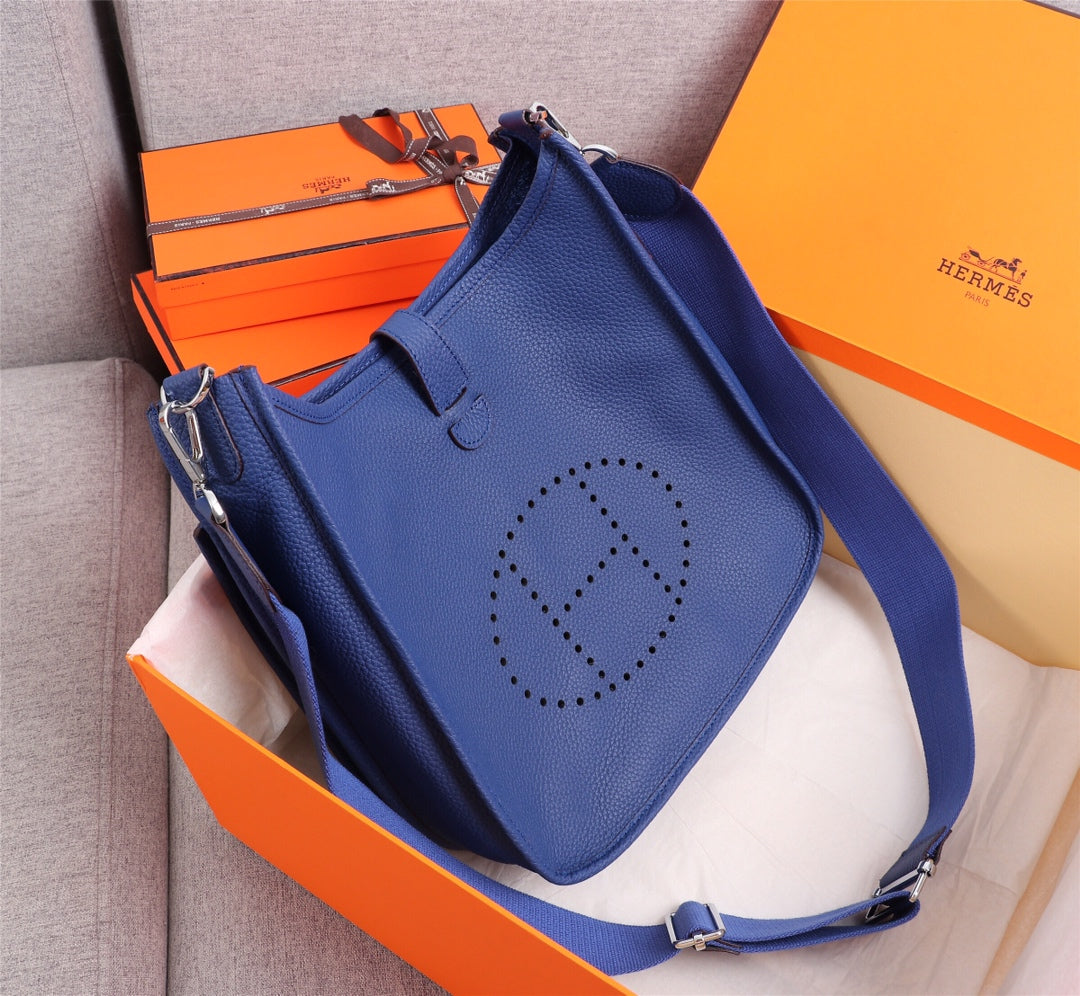 HM EVELYNE BAG 28 AZURE TOGO