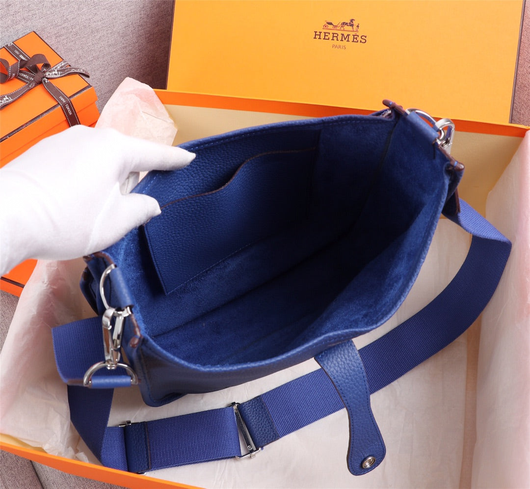 HM EVELYNE BAG 28 AZURE TOGO