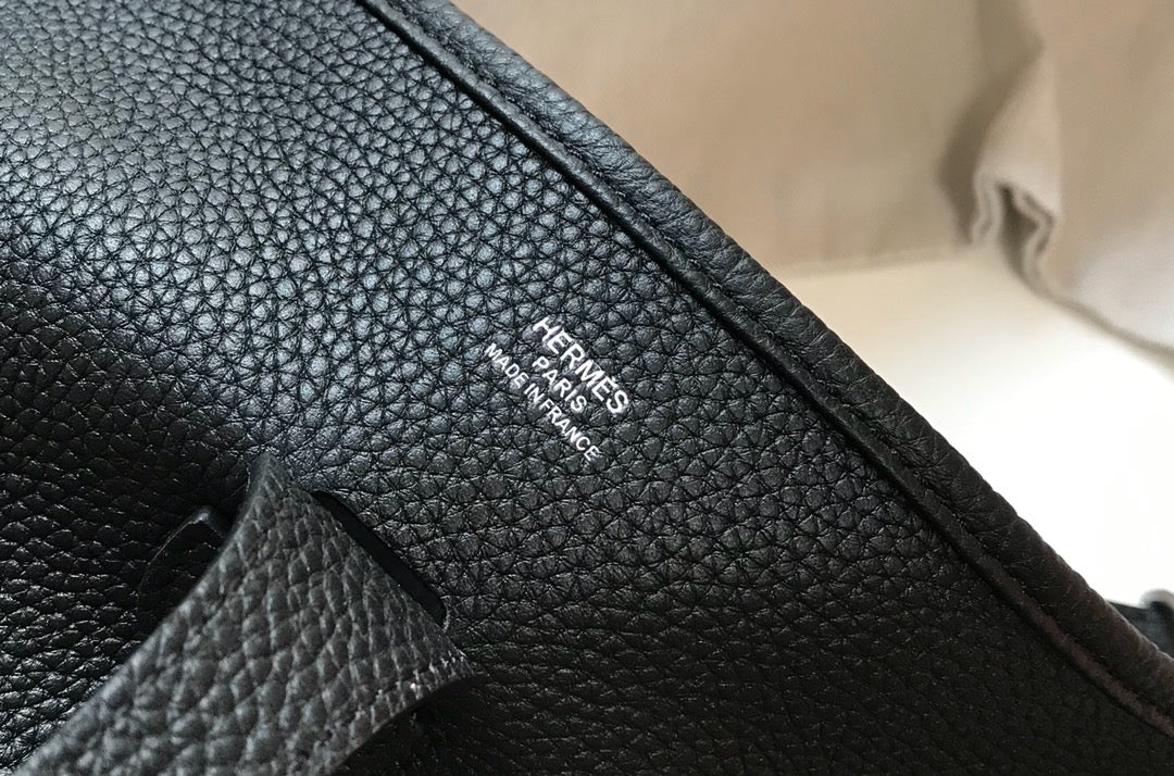 Evelyne 29cm Black Togo Shw