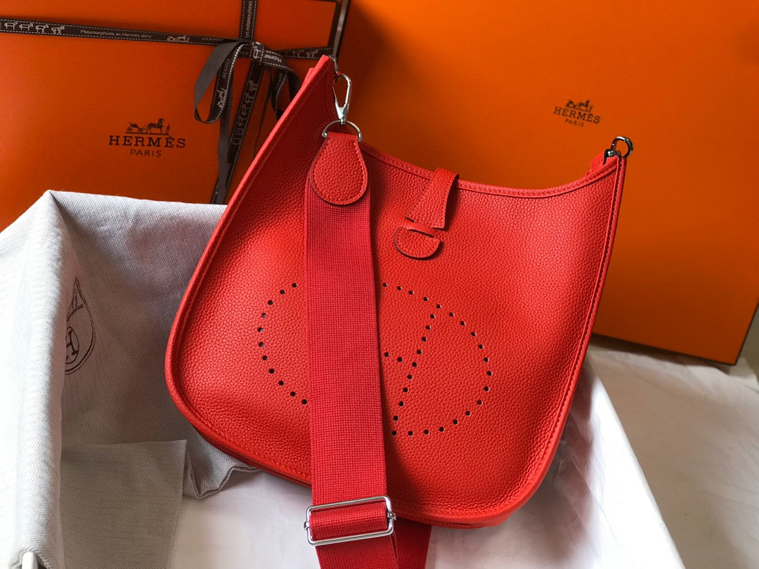 Evelyne 29cm Red Togo Shw