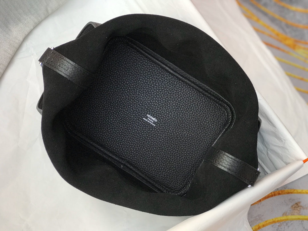 picotin lock 22 black togo shw