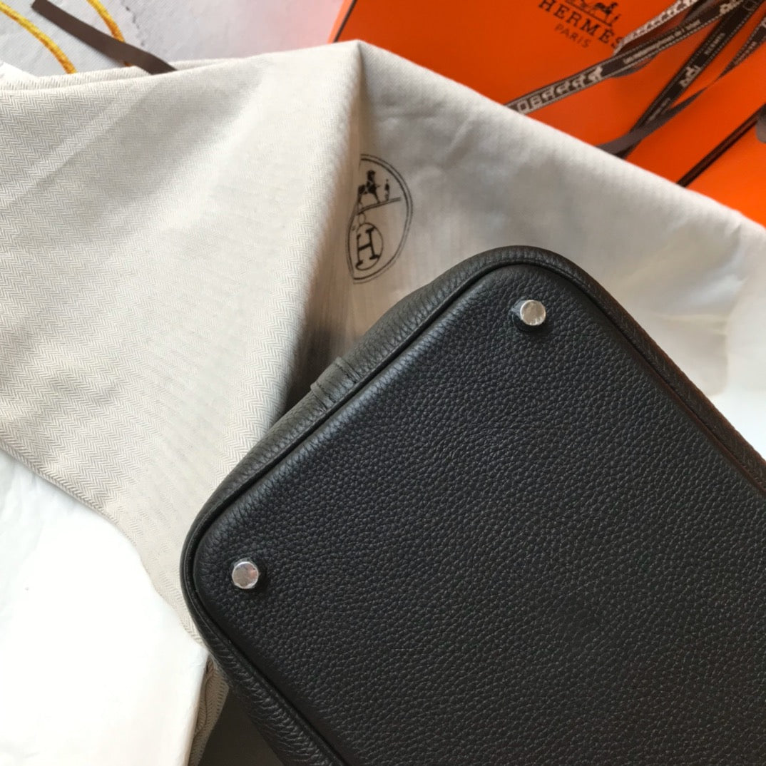 picotin lock 18 black togo shw