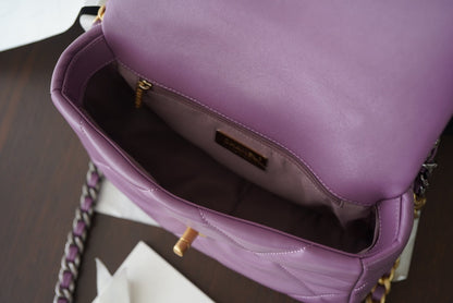 19 FLAP BAG 30 PURPLE GOATSKIN GOLD HARDWARE