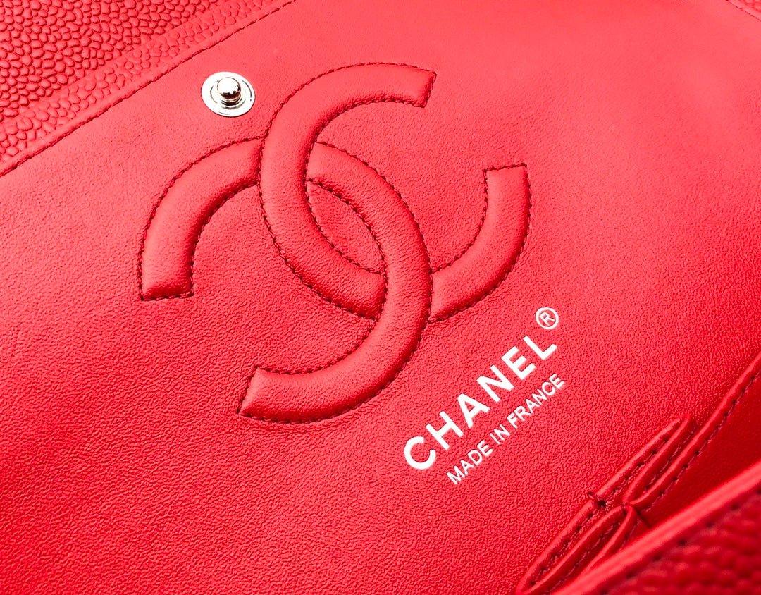 FLAP BAG MEDIUM 25CM RED CAVIAR SILVER HARDWARE