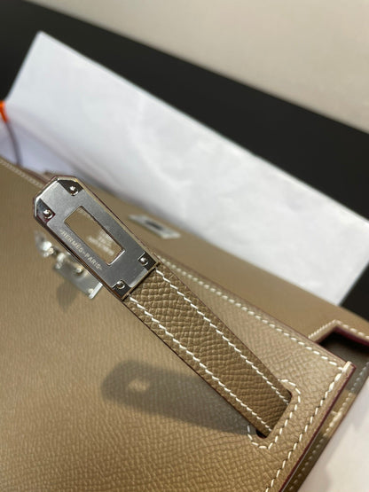 kelly woc 20.5 etoupe epsom silver hardware