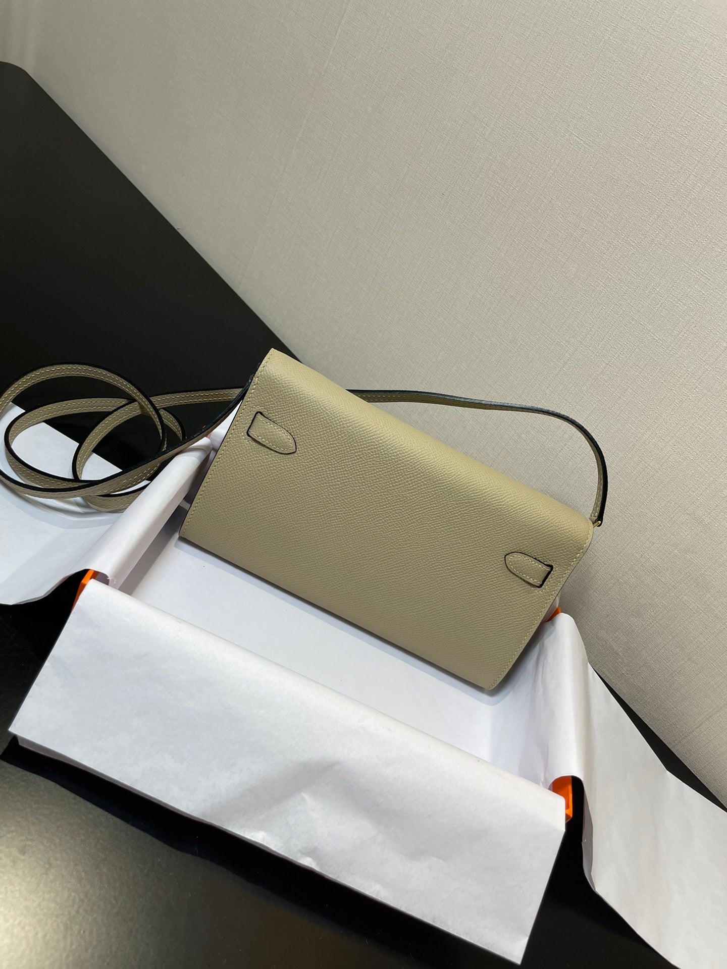 kelly woc 20.5 lichen epsom gold hardware