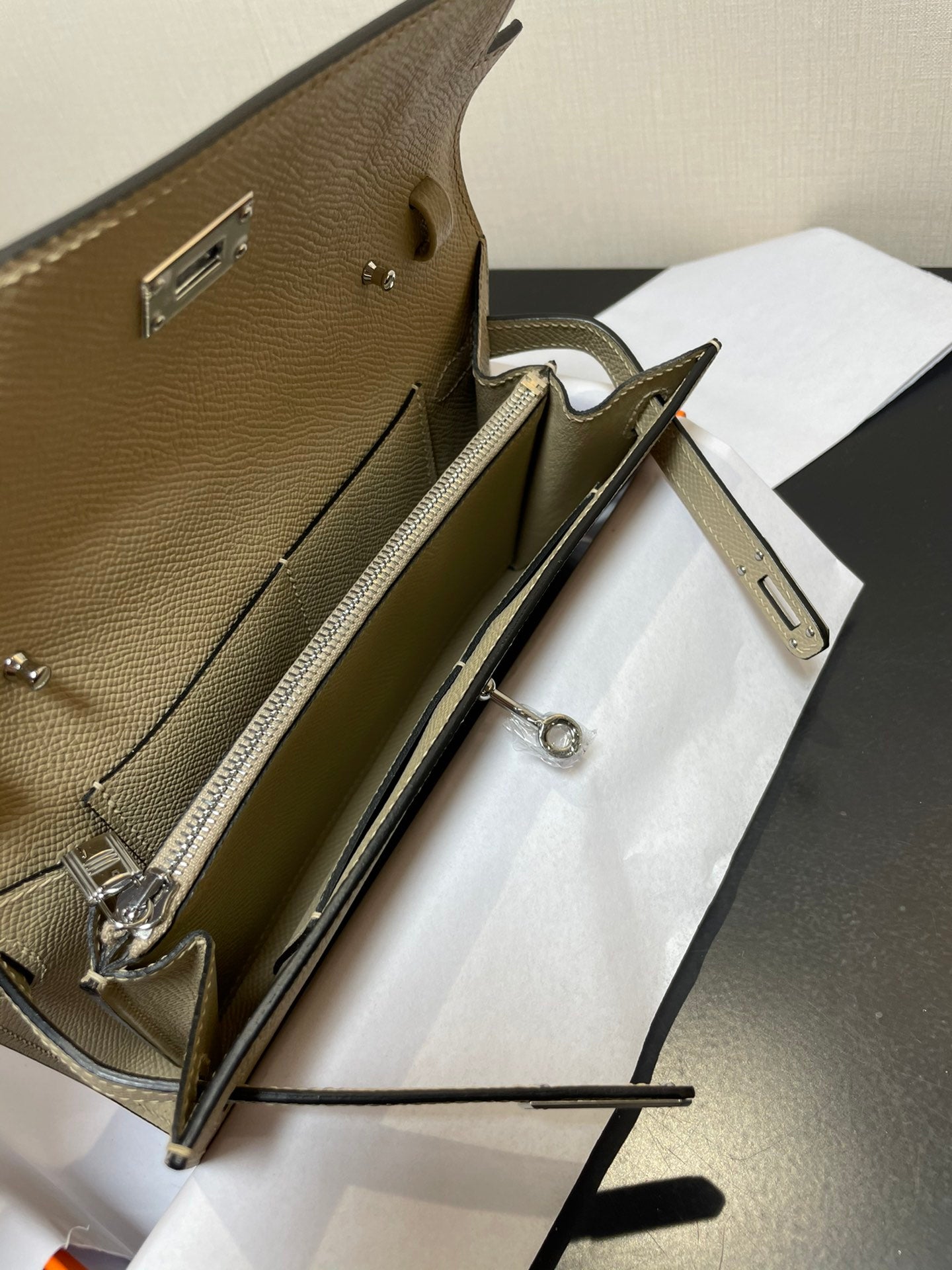 kelly woc 20.5 lichen epsom silver hardware