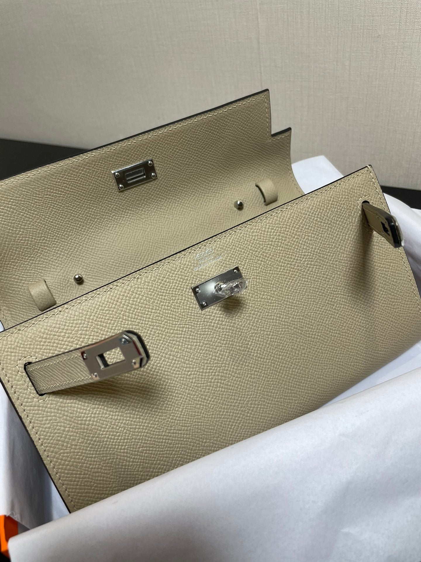 kelly woc 20.5 lichen epsom silver hardware