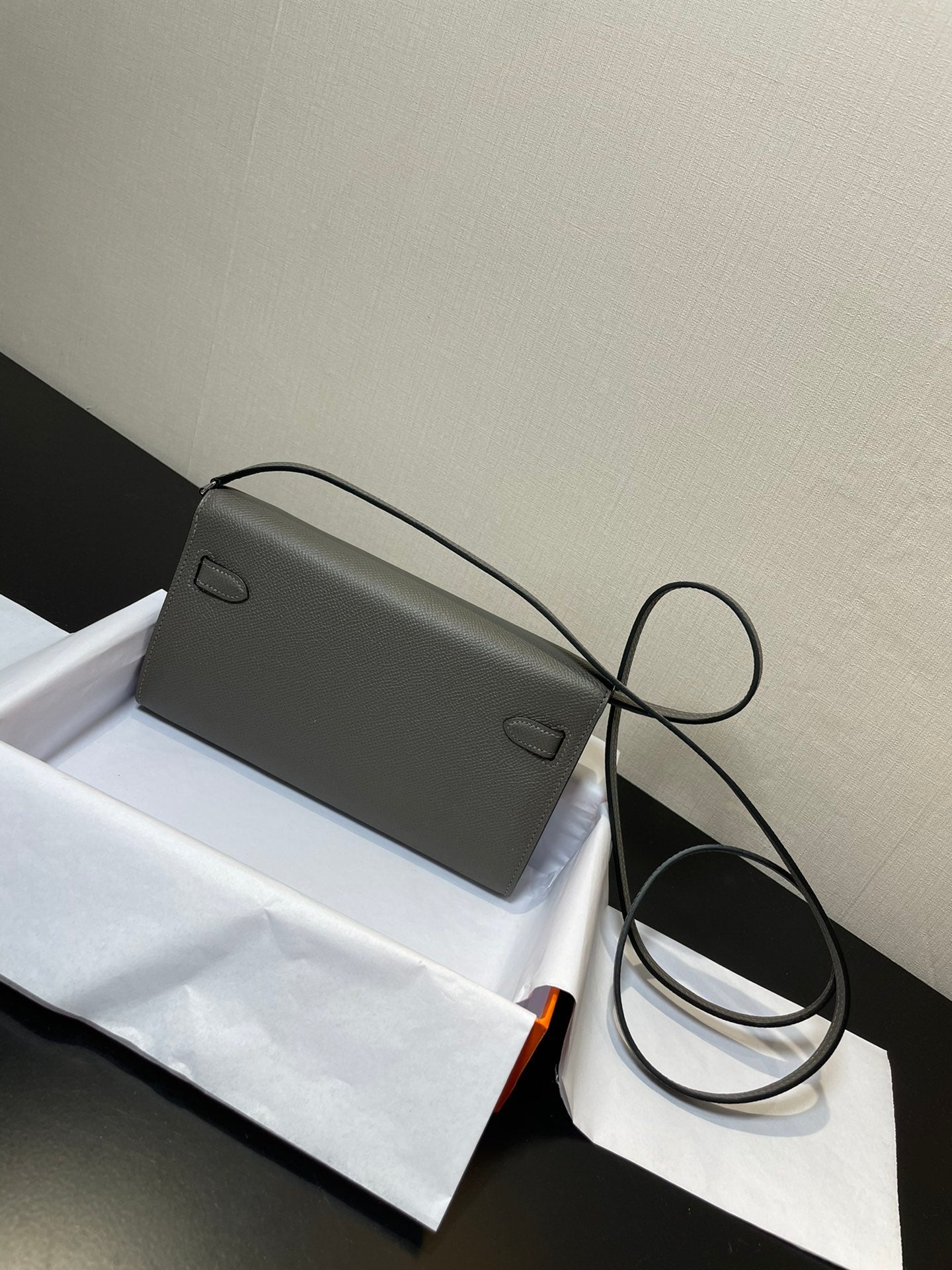 kelly to go wallet 20.5 etain epsom silver hardware