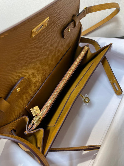 kelly to go wallet 20.5 kraft epsom gold hardware