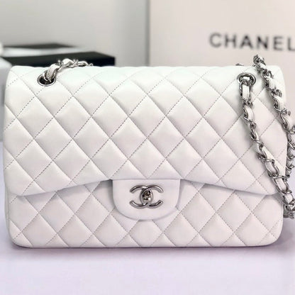 flap bag jumbo 30cm white lambskin silver hardware