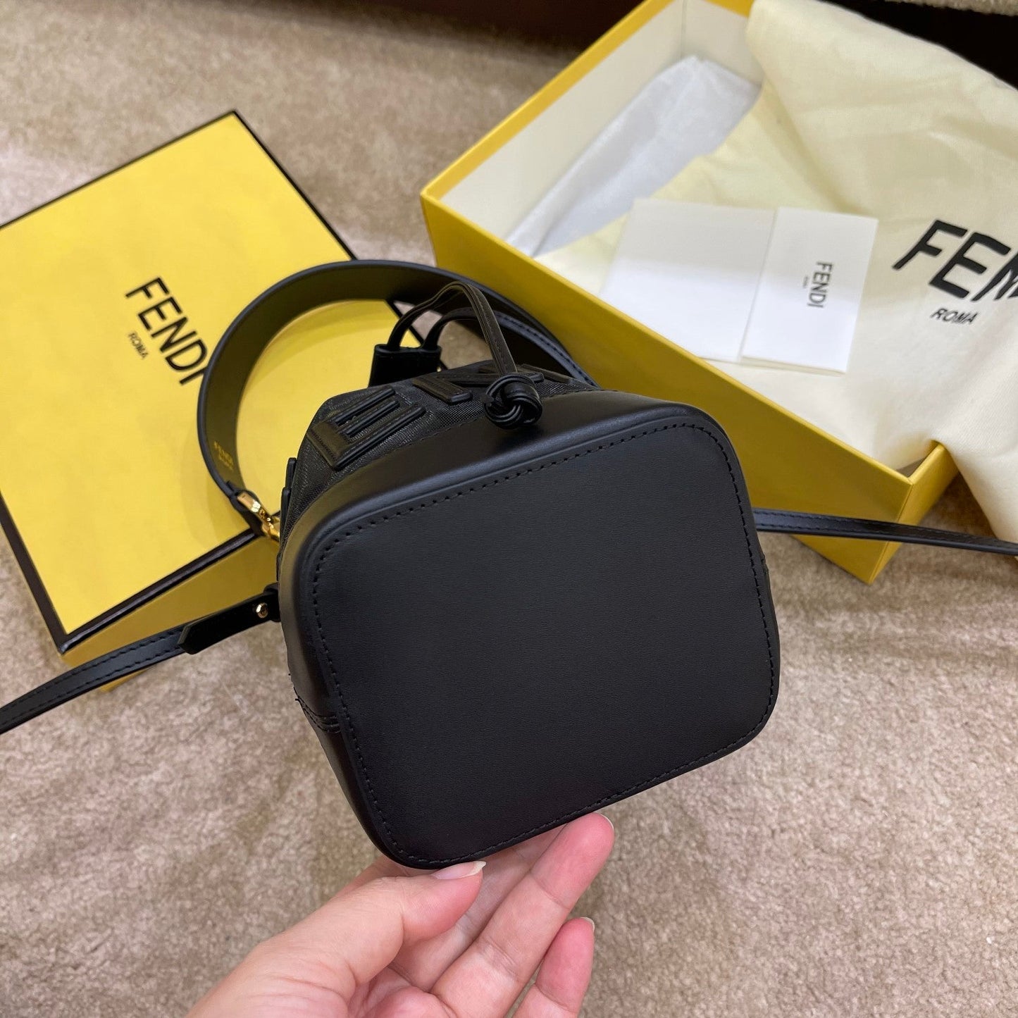 MON TRESOR 18 IN BLACK CALFSKIN AND MESH