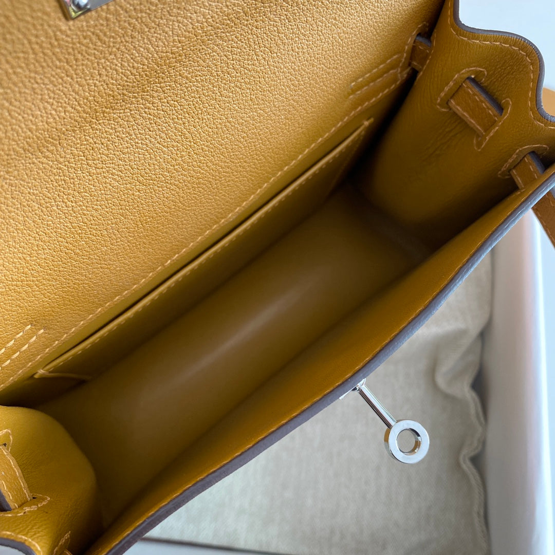 Kelly Danse II 22cm Gold Evercolor Leather Shw