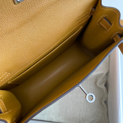 Kelly Danse II 22cm Gold Evercolor Leather Shw