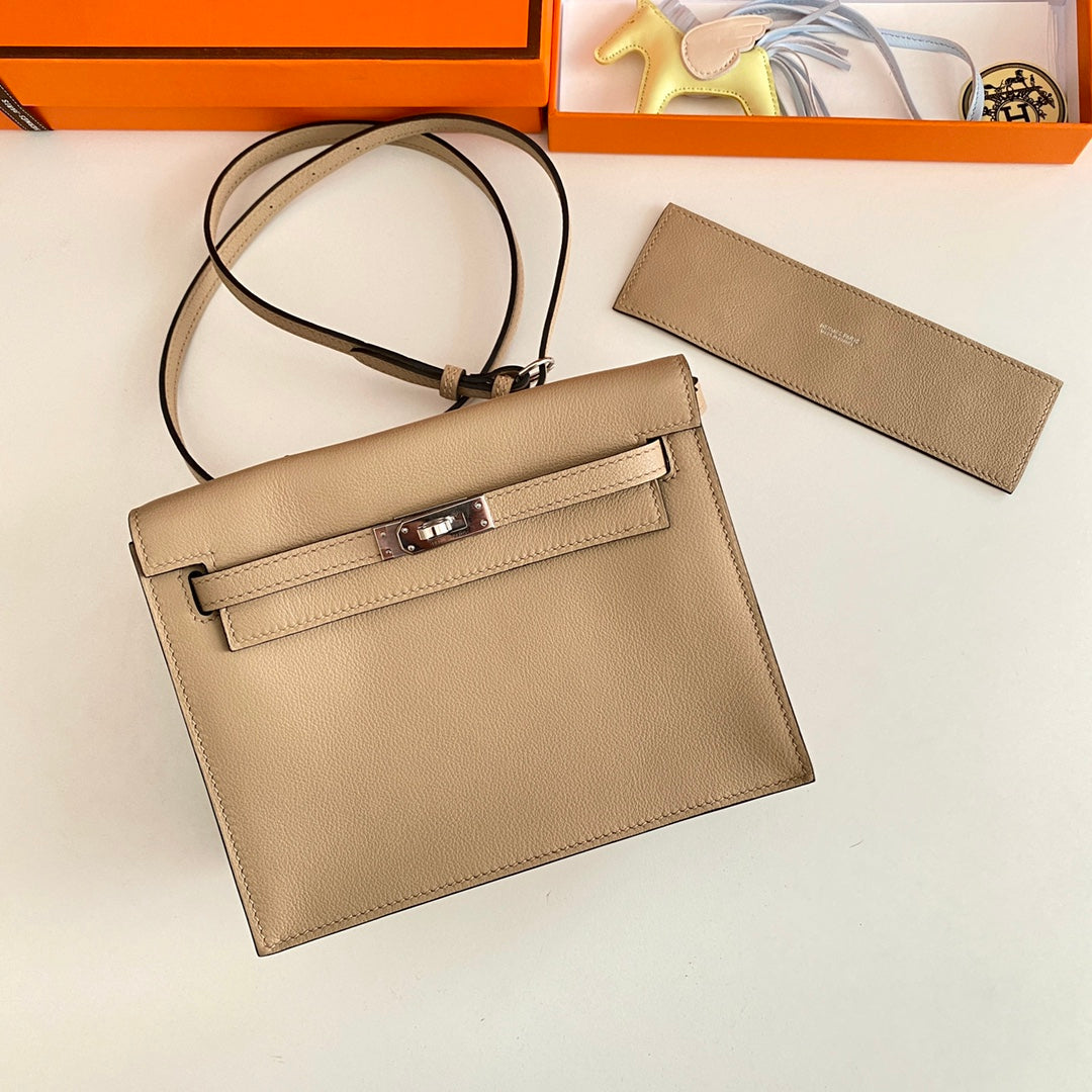 Kelly Danse II 22cm Beige Evercolor Leather Shw