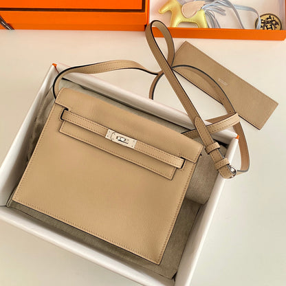 Kelly Danse II 22cm Beige Evercolor Leather Shw