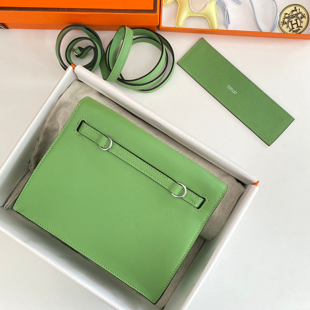 Kelly Danse II 22cm Green Evercolor Leather Shw