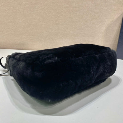 HOBO BAG 23 IN BLACK RABBIT FUR
