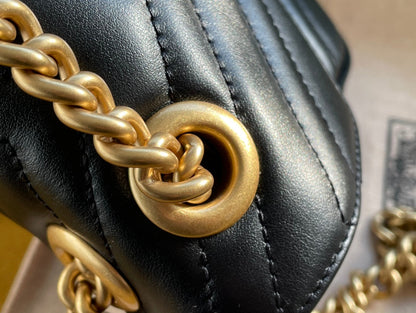 GG MARMONT MATELASS¨¦ LARGE 26 BAG BLACK CALFSKIN