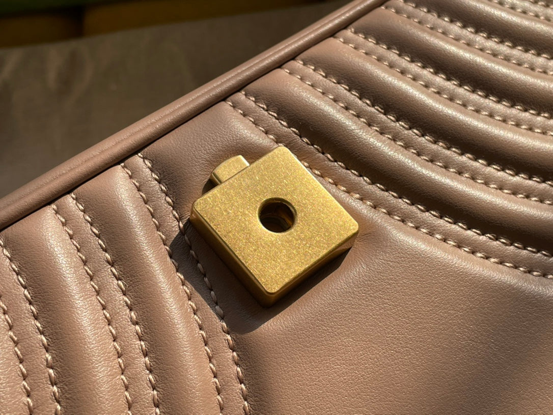 GG MARMONT MATELASS¨¦ LARGE 26 BAG BEIGE CALFSKIN