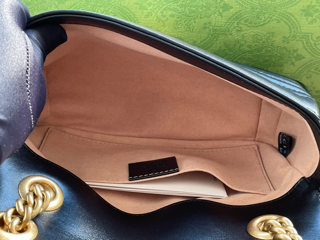 GG MARMONT MATELASS¨¦ SMALL 22 BAG BLACK CALFSKIN