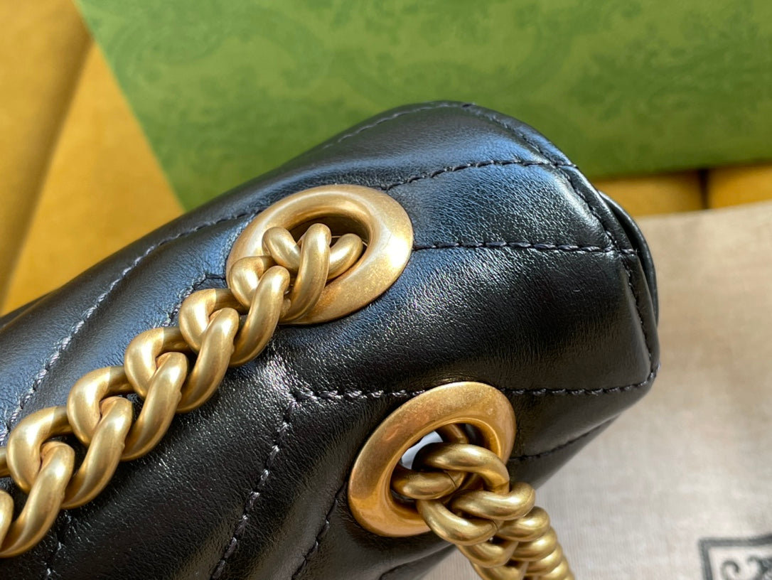 GG MARMONT MATELASS¨¦ SMALL 22 BAG BLACK CALFSKIN