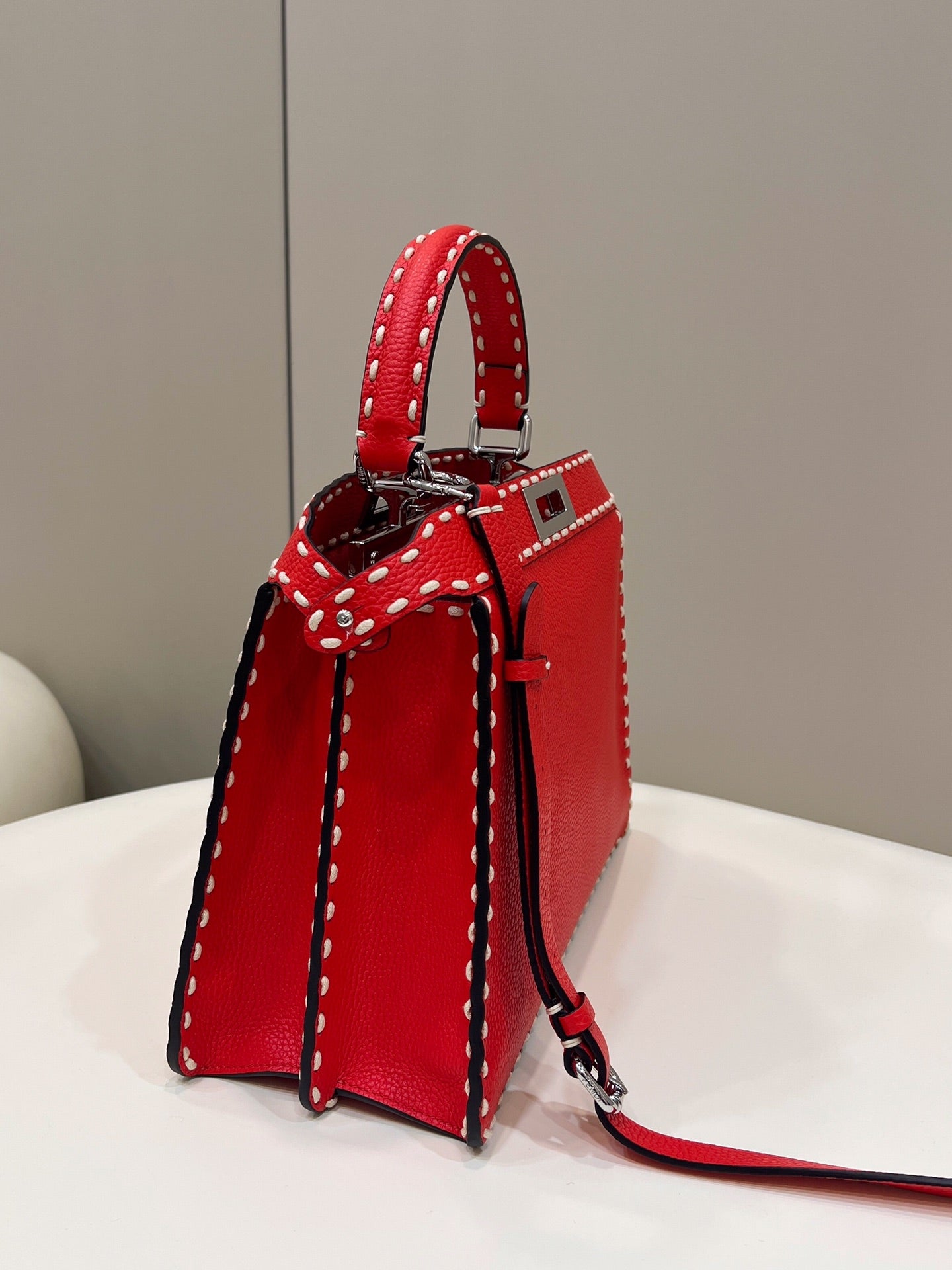 PEEKABOO ISEEU 33 IN RED GRAINED CALFSKIN SILVER HARDWARE