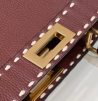PEEKABOO ISEEU 33 IN SANGRIA RED GRAINED CALFSKIN GOLD HARDWARE