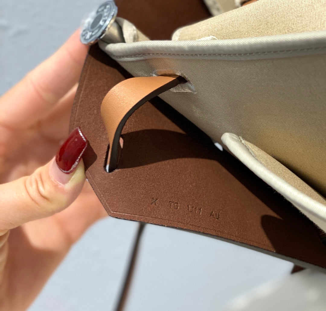 Herbag 31 Toile Light Beige Canvas Gold Cowhide Leather