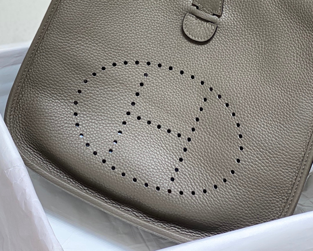 Evelyne 29cm Dark Brown Togo Shw