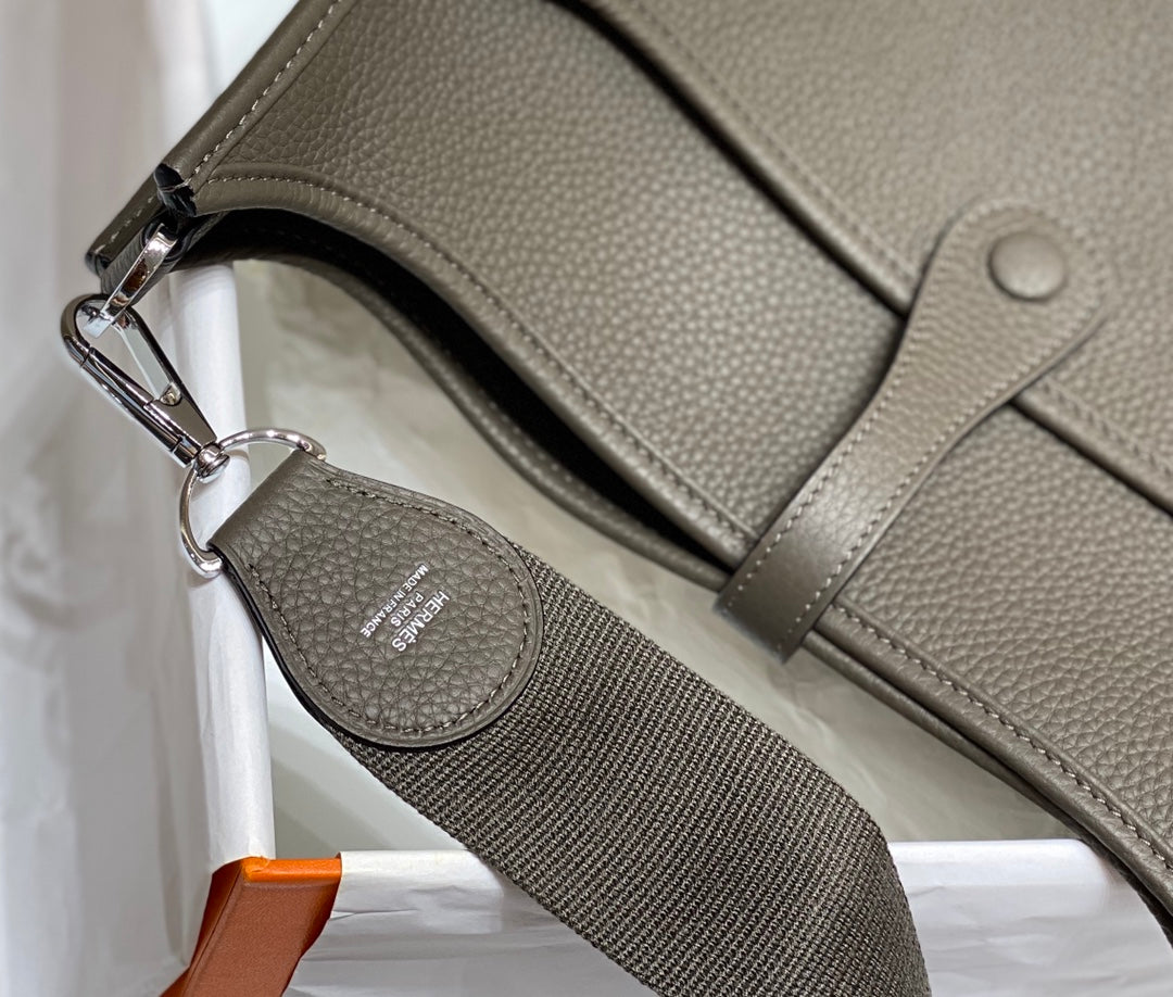 Evelyne 29cm Dark Brown Togo Shw