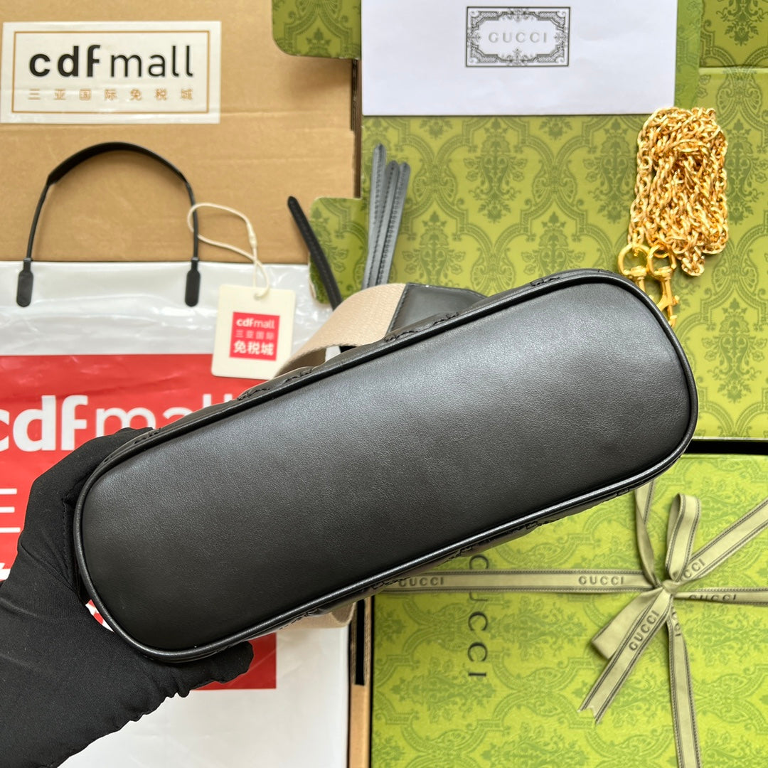 MATELASS¨¦ LEATHER SHOULDER BAG 23 IN BLACK EMBOSSED CALFSKIN GOLD HARDWARE