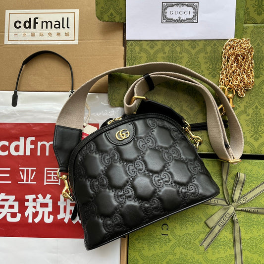 MATELASS¨¦ LEATHER SHOULDER BAG 23 IN BLACK EMBOSSED CALFSKIN GOLD HARDWARE