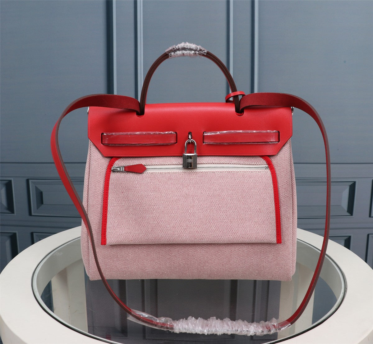 HM HERBAG ZIP 31 RED AND WHITE HORSE MOTIF CANVAS