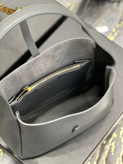 le 5a7 small 23 rock gray calfskin