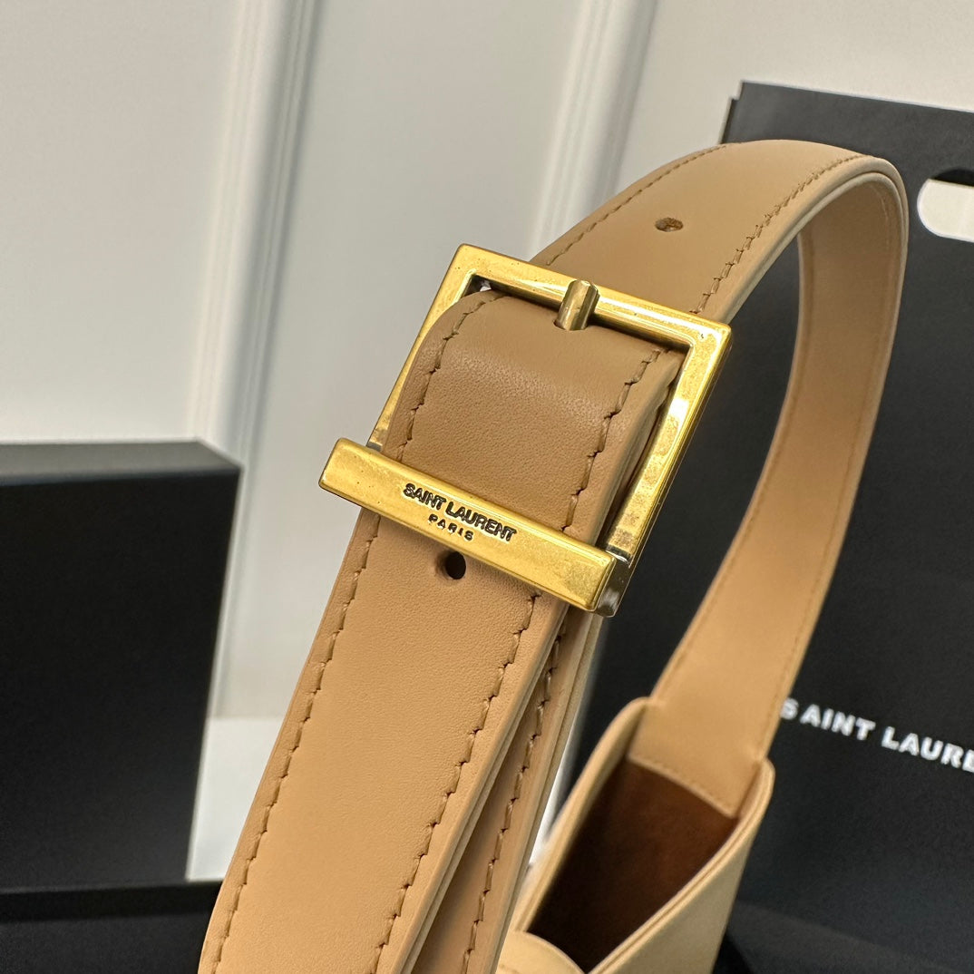 Le 5 a 7 24 Beige Lambskin Ghw