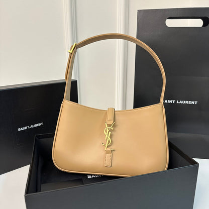 Le 5 a 7 24 Beige Lambskin Ghw