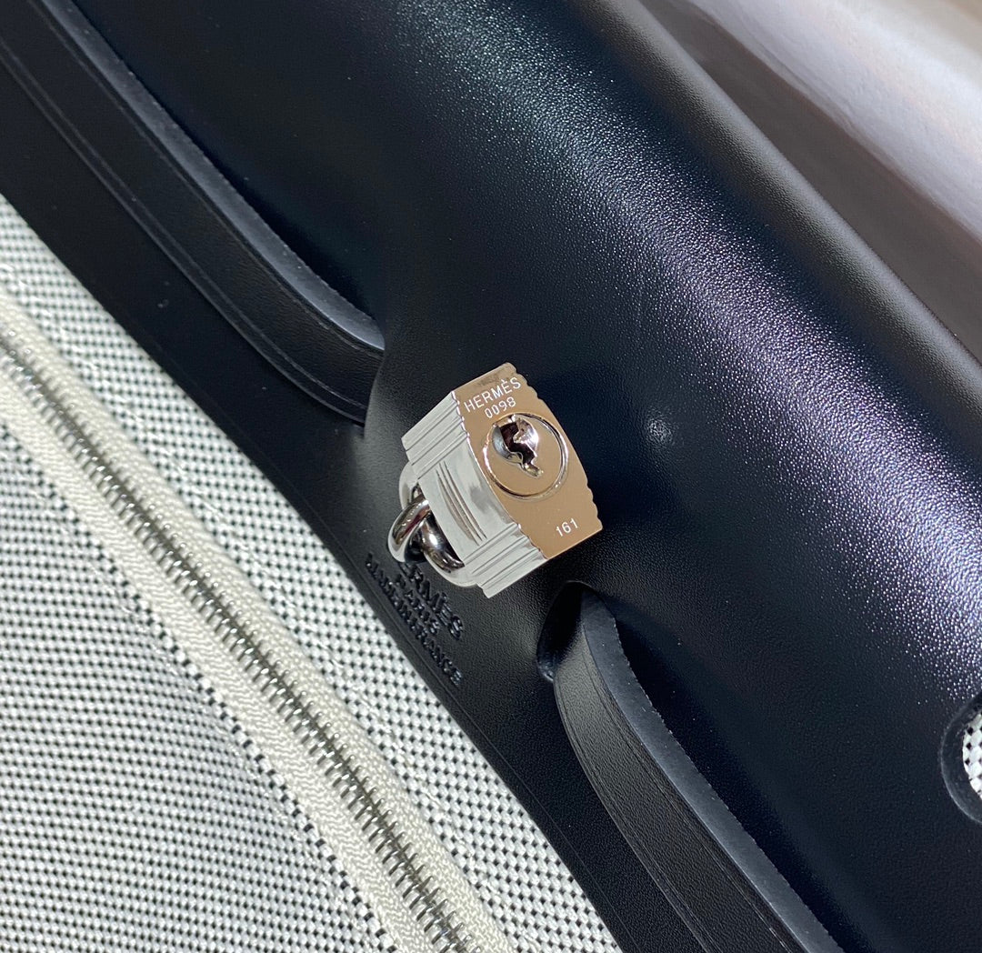 HM Pegase Pop Herbag Zip 31 White Black Canvas Black Cowhide Leather