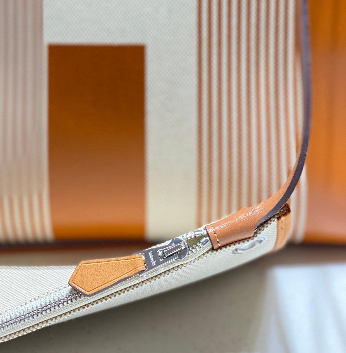 Herbag 31 Toile White Gold Canvas Gold Cowhide Leather