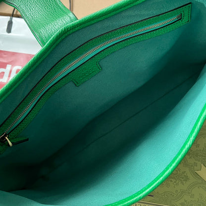 MEDIUM SHOULDER BAG 39 IN GREEN CALFSKIN GOLD HARDWARE