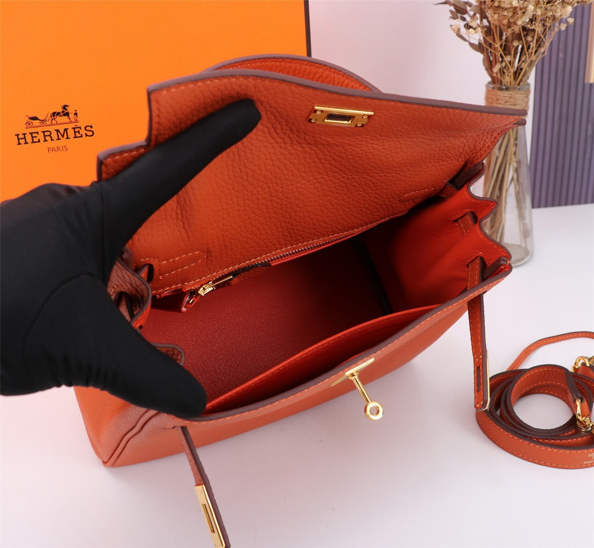 HM KELLY BAG 25 ORANGE TOGO GOLD HARDWARE