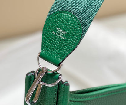 Evelyne 29cm Dark Green Togo Shw